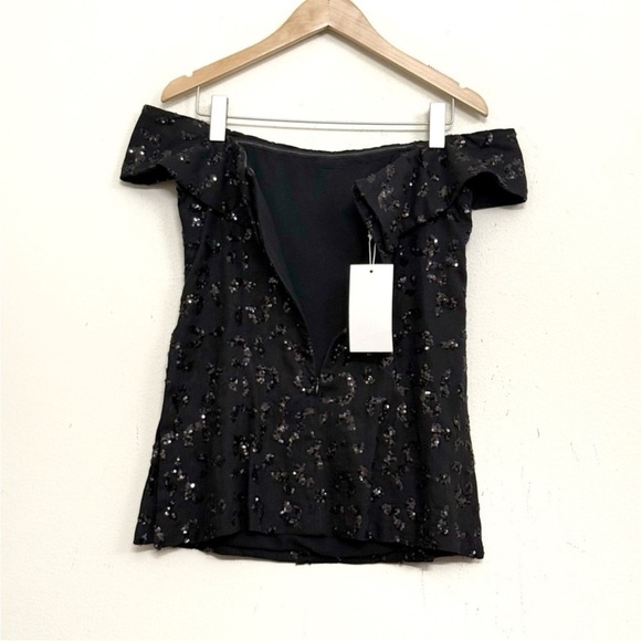 NWT Zara Black Off-Shoulder sequin Top M
🚨FIRM PRICE NO DISCOUNT - Picture 7 of 16